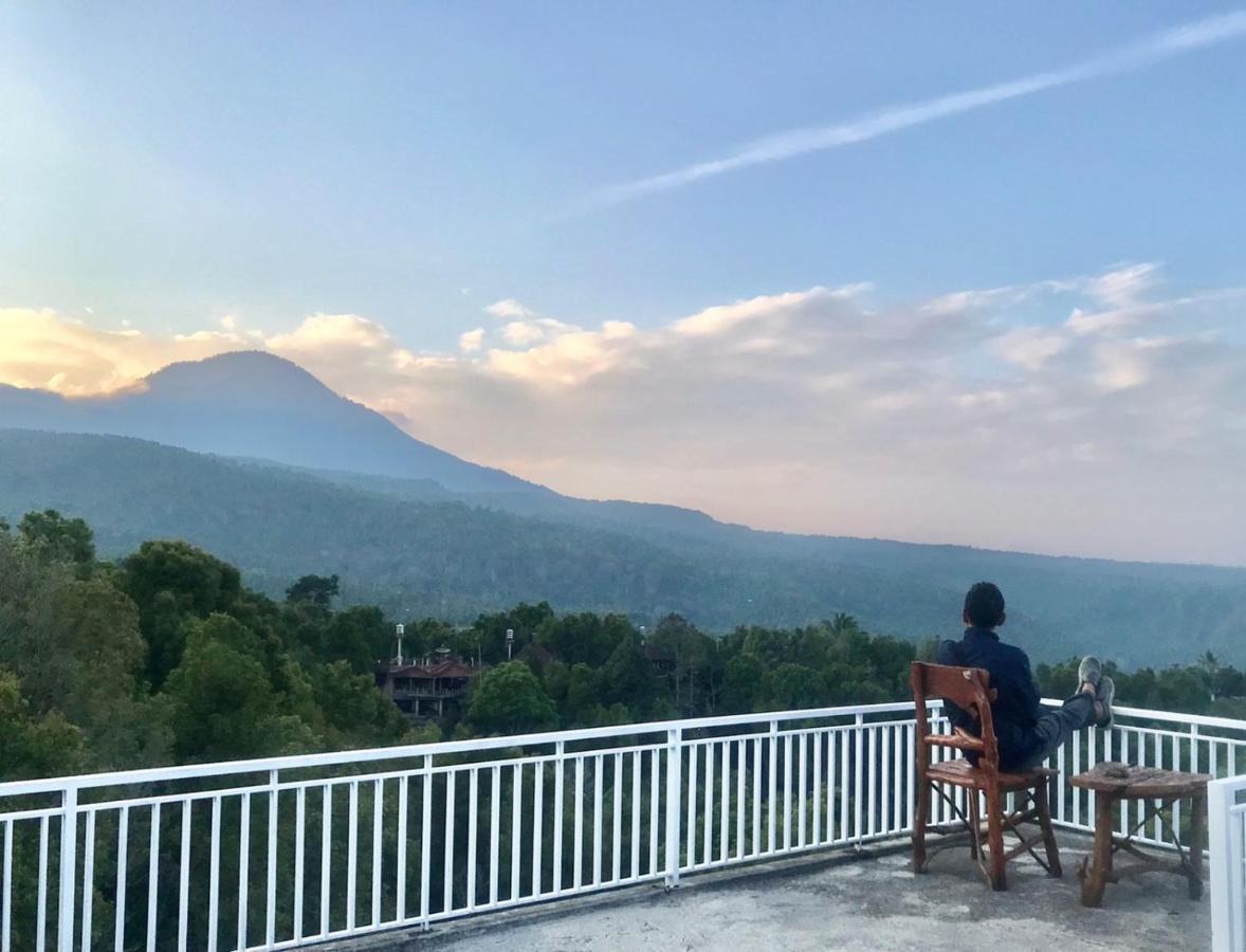 Munduk Sena Hotel Buitenkant foto