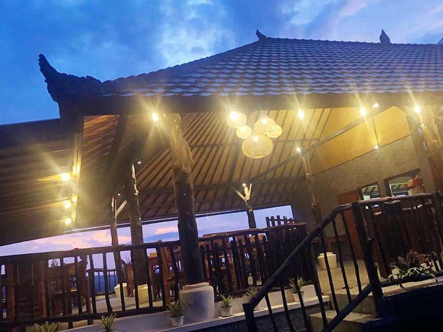 Munduk Sena Hotel Buitenkant foto